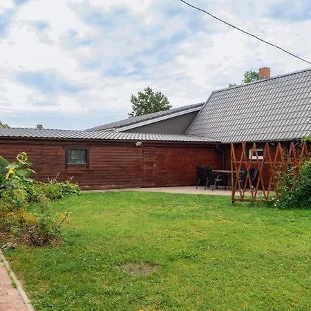 別荘 House And Sauna House With Garden In The City *